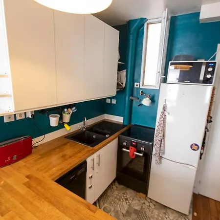 アパート Superb Apartment In Paris Near Buttes-Chaumont パリ